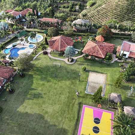 La Victoria Hotel Campestre Quimbaya Exterior photo