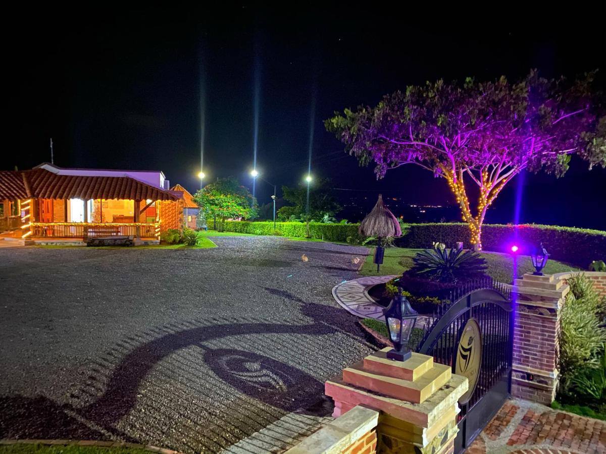 La Victoria Hotel Campestre Quimbaya Exterior photo