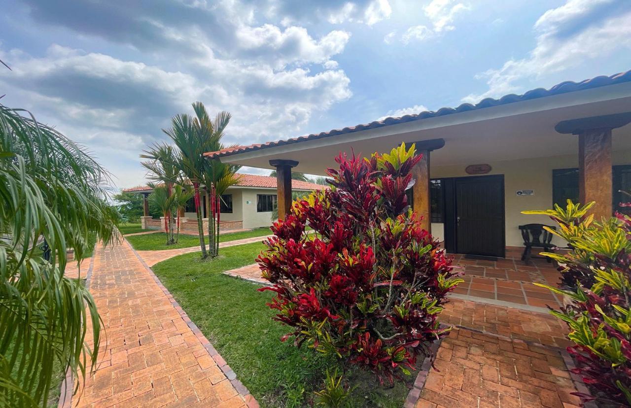 La Victoria Hotel Campestre Quimbaya Exterior photo